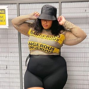 Dangerous top looks like fishnet, but it’s not